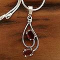 Sterling Silver 'Delhi Dance' Garnet Necklace (India)