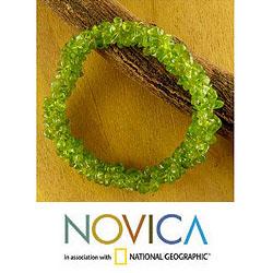 Peridot 'Nature's Muse' Stretch Bracelet (India)