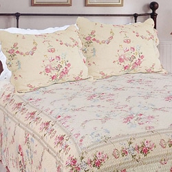 Rose Romance Full/ Queen-size 3-Piece Quilt Set
