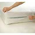 Bed Bug and Dust Mite Proof 12-inch Full-size Mattress Protector