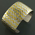 14k Gold over Stainless Steel Zigzag Design Cuff Bangle (China)