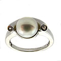 Sterling Silver Freshwater Pearl and White Topaz Ring (8-8.5 mm)