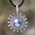 Sterling Silver 'Sunflower Blue' Pearl Flower Necklace (Indonesia)