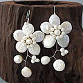 Sterling Silver 'Lace Sakura' White Pearl Flower Earrings (Thailand)