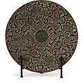 Venetian Climbing Vine Charger with Stand