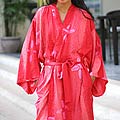 Women's Rayon 'Kissed By Crimson' Batik Robe (Indonesia)