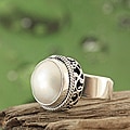 Handcrafted Mabe Pearl (12 mm) Bali Filigree Ring ( Indonesia)