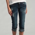 Blues Society Junior's Emroidered Capri Jeans