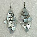 Handcrafted Natural Shell 'Grapevine Cascade' Earrings (India)