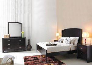 How to Arrange Furniture in a Bedroom | Overstock.com