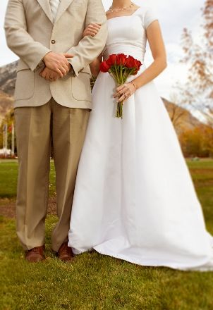 Informal Wedding Dress on How To Dress For A Casual Wedding   Overstock Com