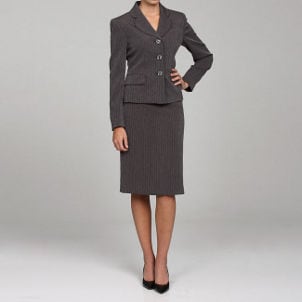 Dress Online on Faqs About Women S Suits   Overstock Com