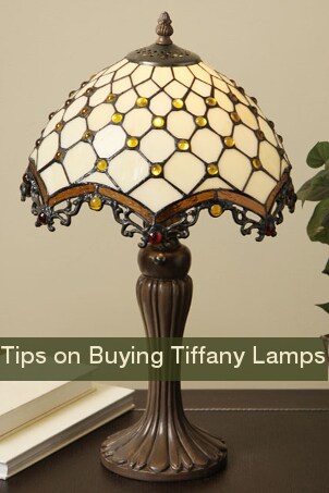 A simple Tiffany-style table lamp