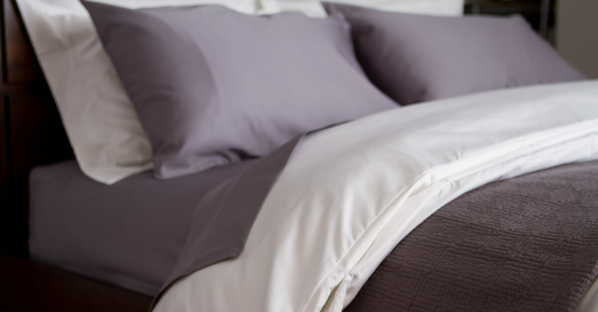 How To Choose The Best Down Comforter | Overstock.com