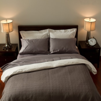 How to Deal with a Small Bedroom Space