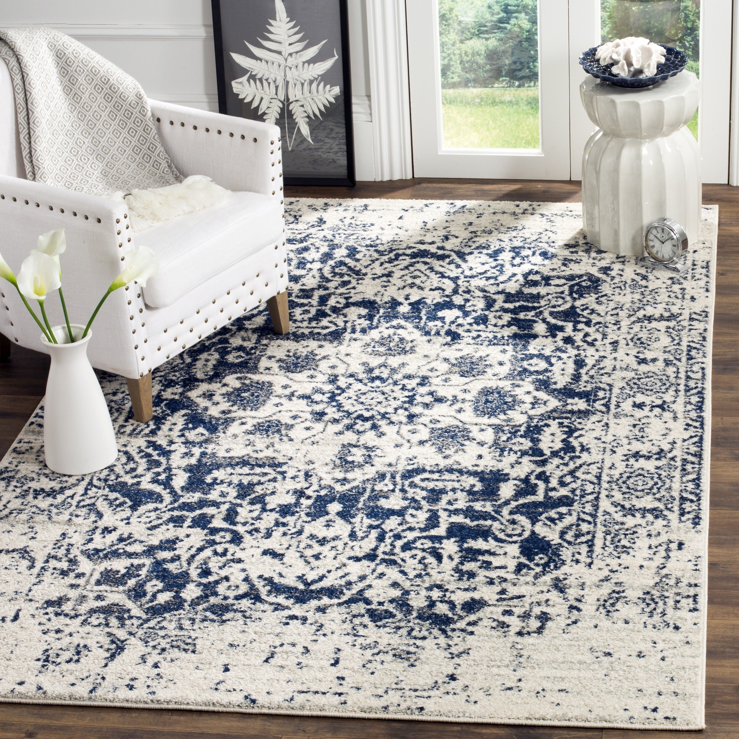 Safavieh Madison Vintage Medallion Cream Navy Distressed Rug Safavieh Madison Vintage Medallion Cream Navy Distressed Ru