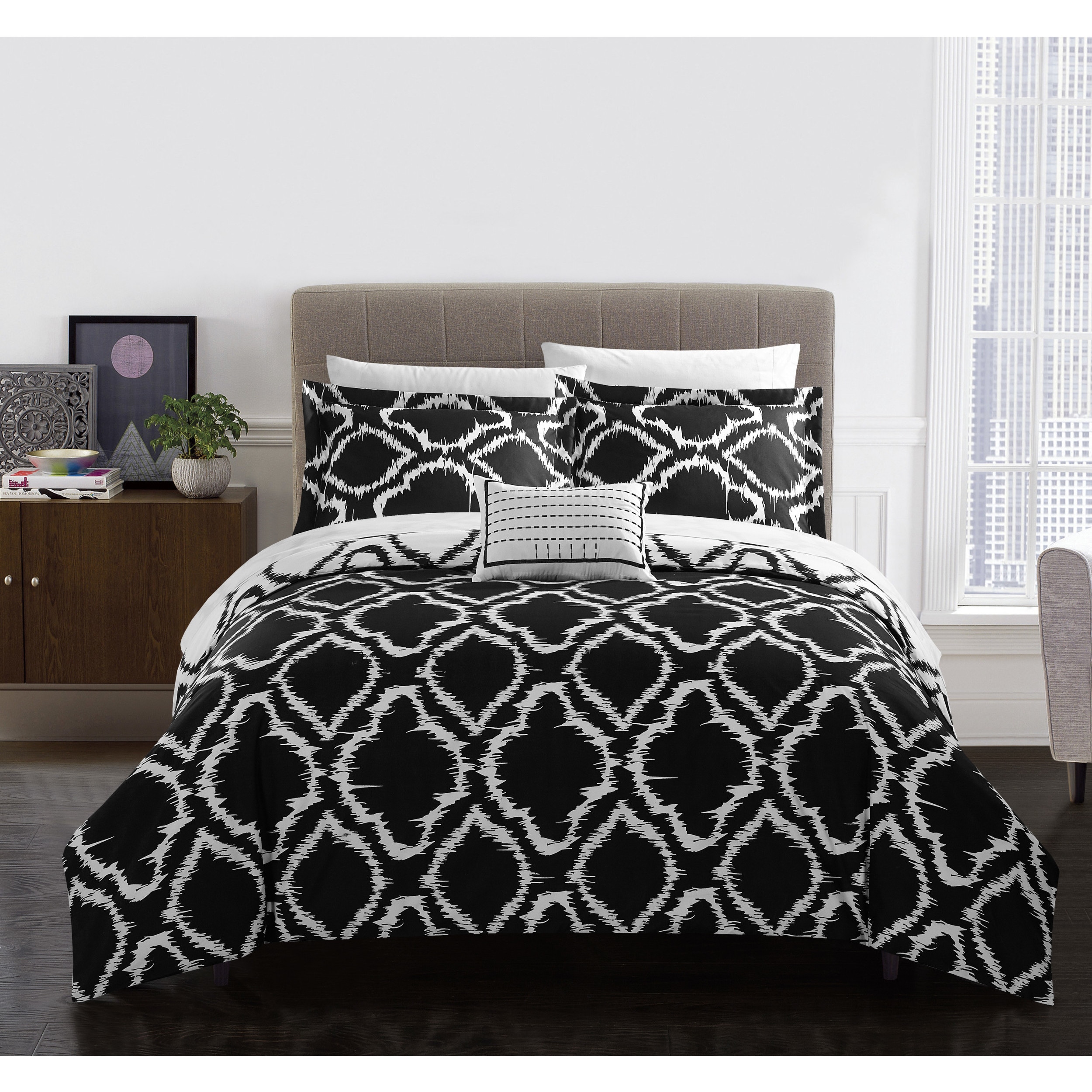 Shop Chic Home Asya 4 Piece Reversible Black Ikat Duvet Cover Set