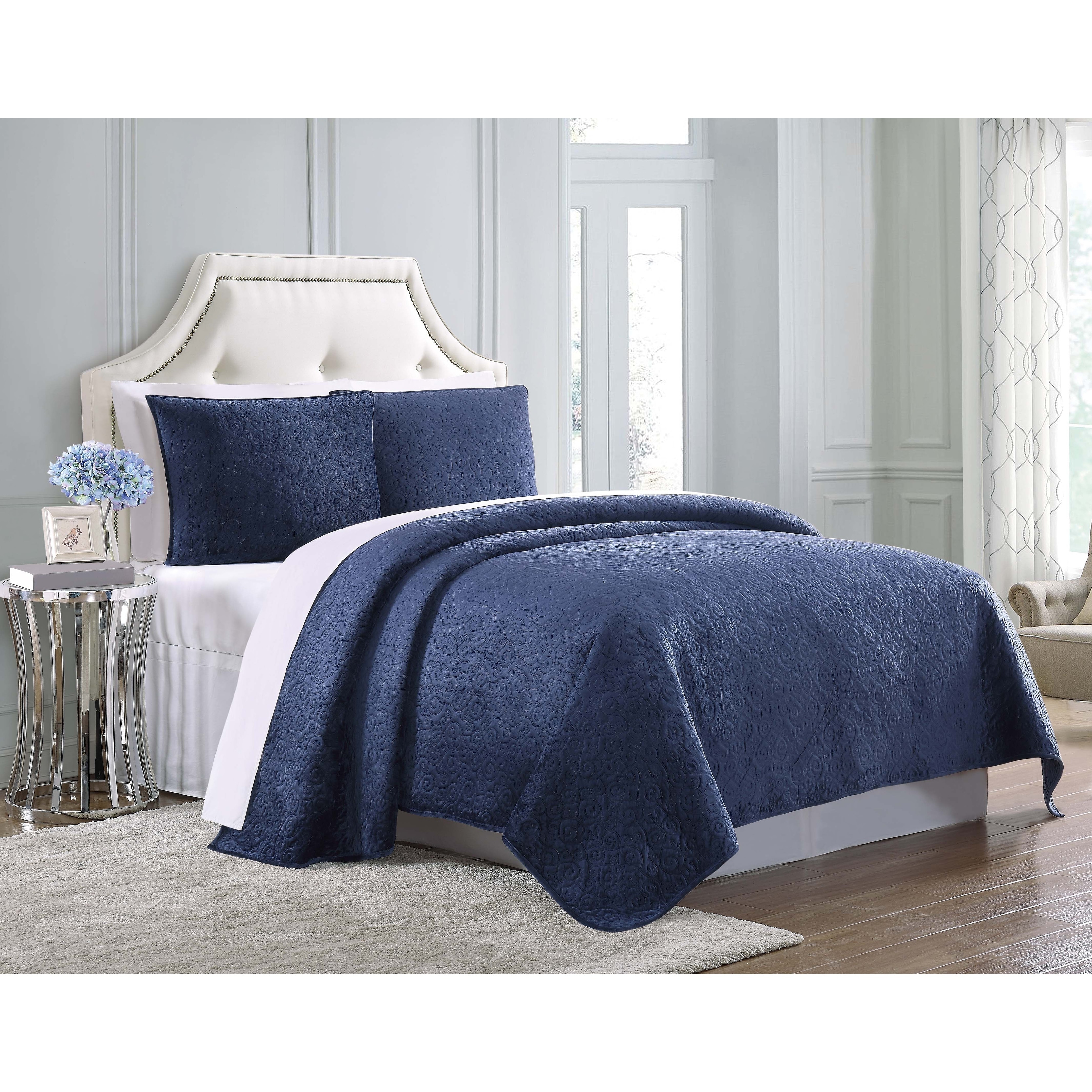 velvet quilted coverlet white velvet shop charisma regent luxury velvet quilted coverlet on sale free shipping today overstockcom 18079061 velvet quilted coverlet white velvet shop charisma regent luxury velvet quilted coverlet on sale free shipping today overstockcom 18079061