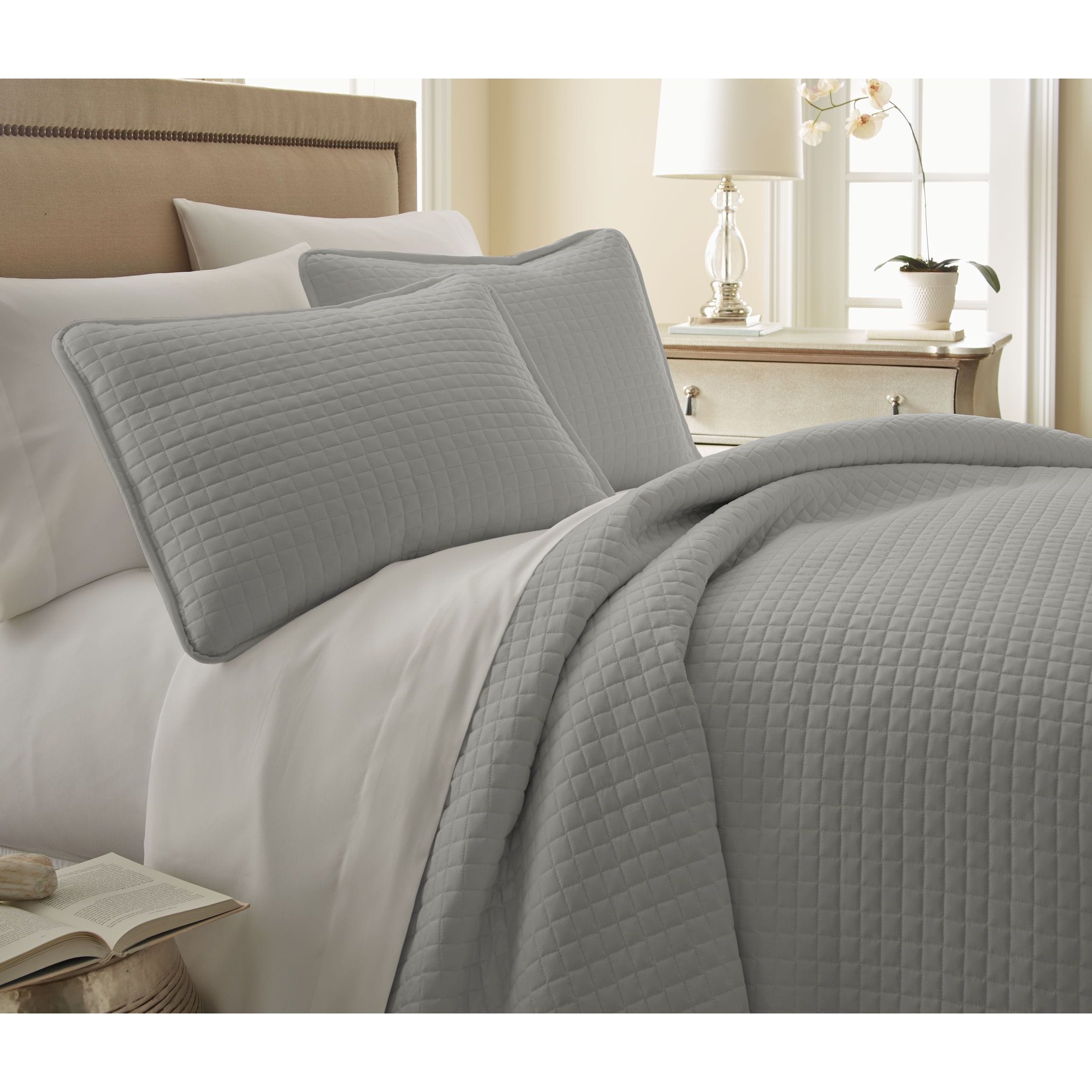 Souths Fine Linens Oversized 3 Piece King Cal Size Souths Fine Linens Oversized 3 Piece King Cal Size Quilt Set In Slate As Is Item Free Shipping On Orders Over 45