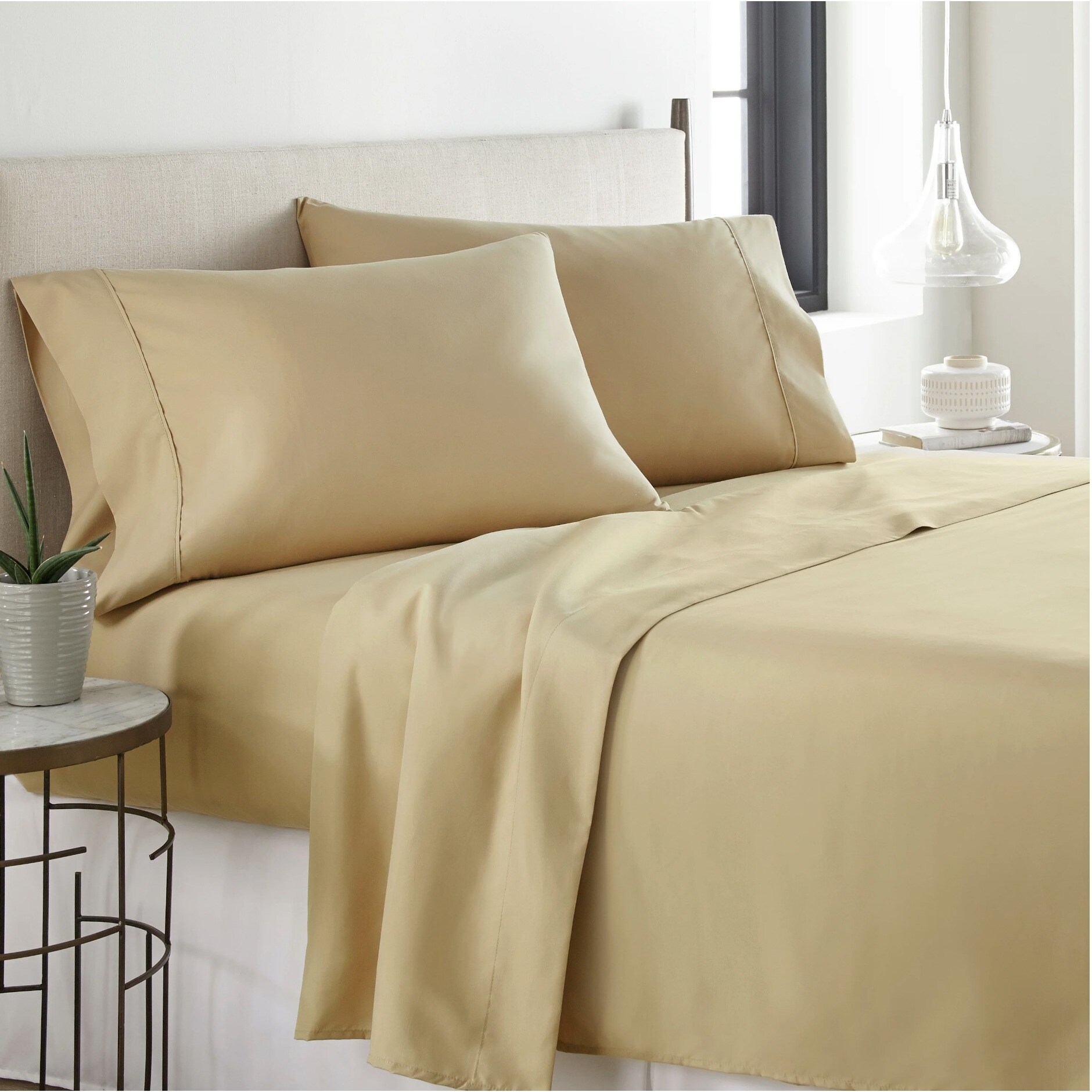 Hotel Luxury Bed Sheets Set 1800 Series Platinum Collection Hotel Luxury Bed Sheets Set 1800 Series Platinum Collection Deep Pockets Wrinkle Fade Resistant Top Quality Soft Bedding Free Shipping On Orders