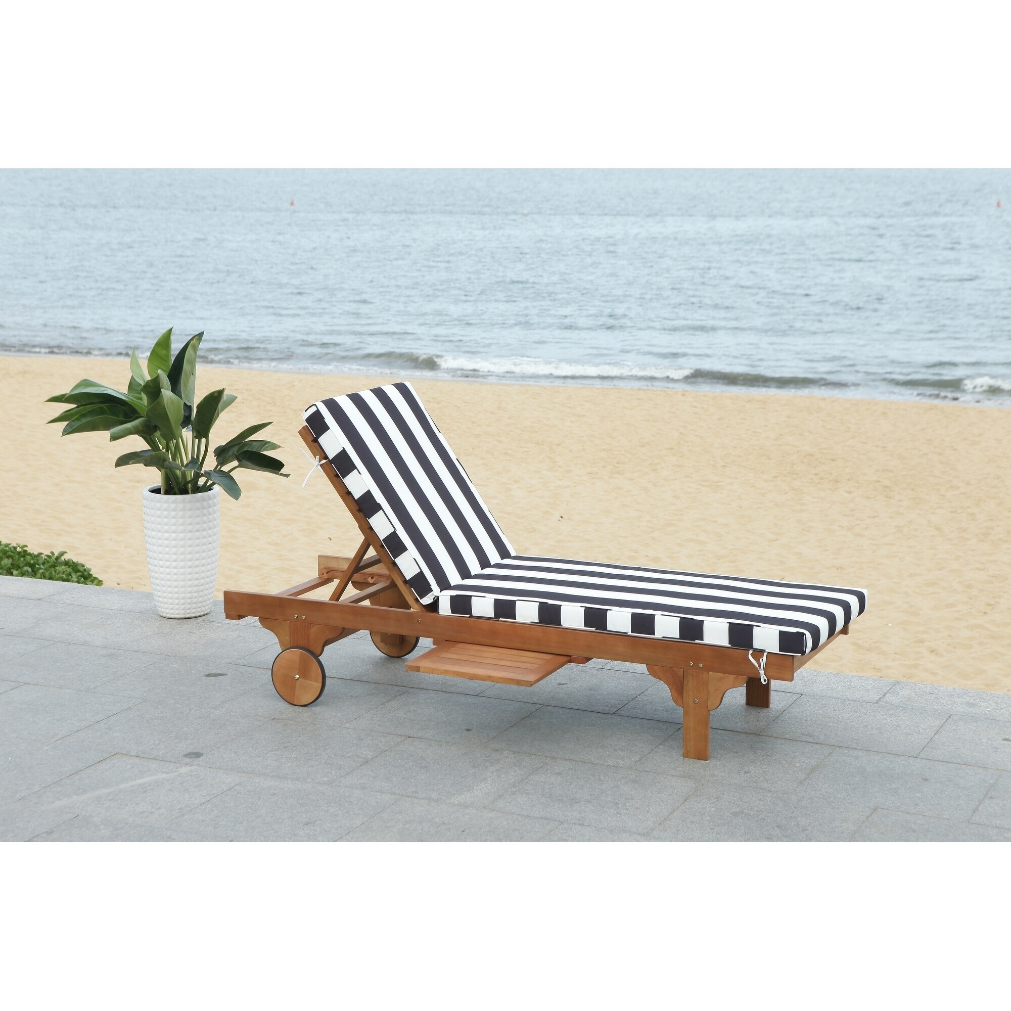 Shop Safavieh Outdoor Living Newport Chaise Lounge Chair With Side