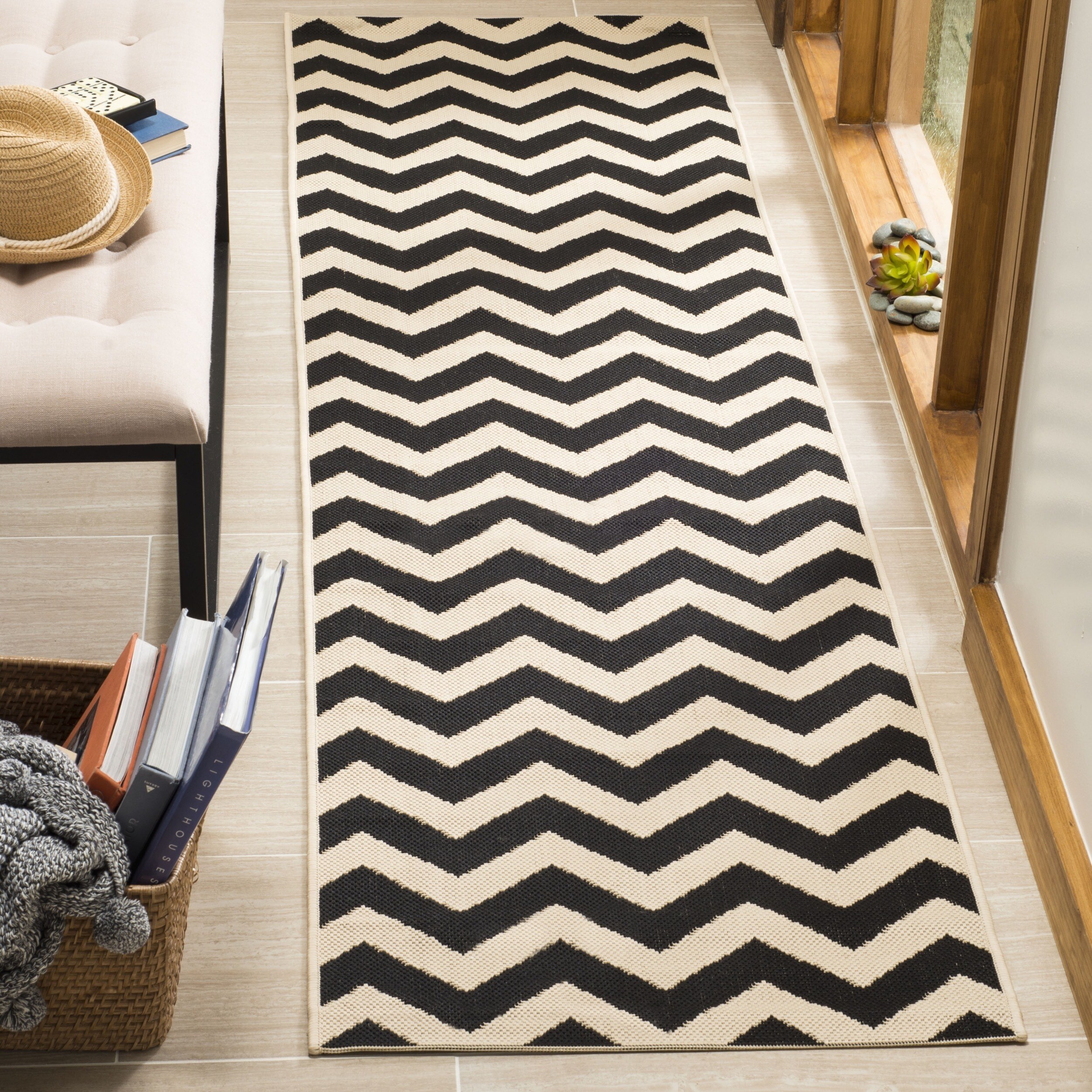 Shop Safavieh Courtyard Chevron Black Beige Indoor Outdoor Rug