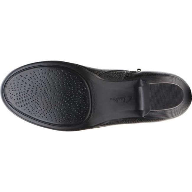 clarks valarie ashly