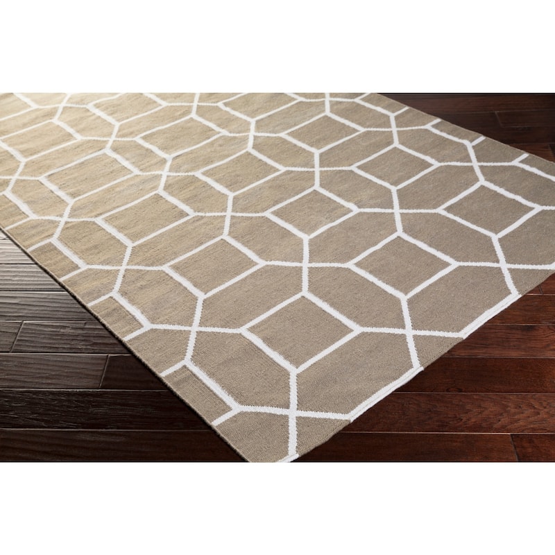 Hand-Woven Rodolfo Geometric Pattern Indoor/Outdoor Area Rug