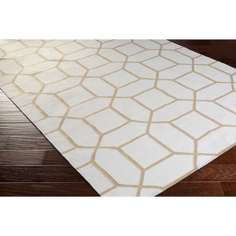 Hand-Woven Rodolfo Geometric Pattern Indoor/Outdoor Area Rug