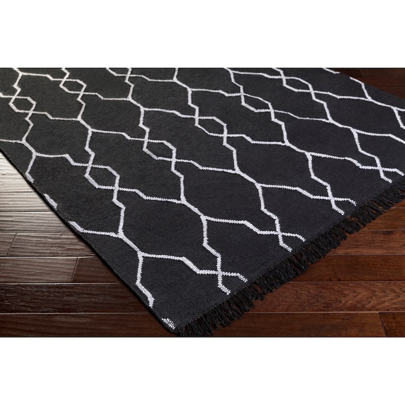 Hand-Woven Terrell Lattice Pattern Indoor/Outdoor Area Rug
