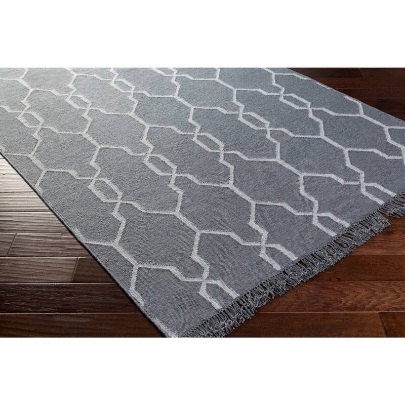 Hand-Woven Terrell Lattice Pattern Indoor/Outdoor Area Rug