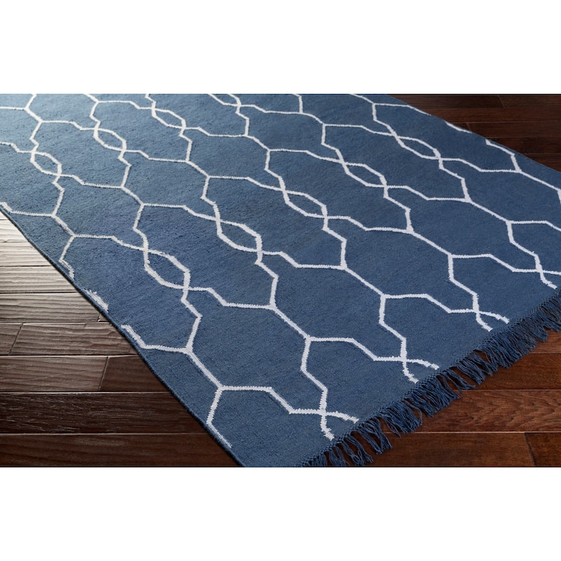 Hand-Woven Terrell Lattice Pattern Indoor/Outdoor Area Rug