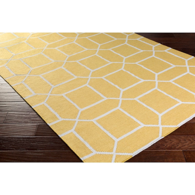 Hand-Woven Rodolfo Geometric Pattern Indoor/Outdoor Area Rug