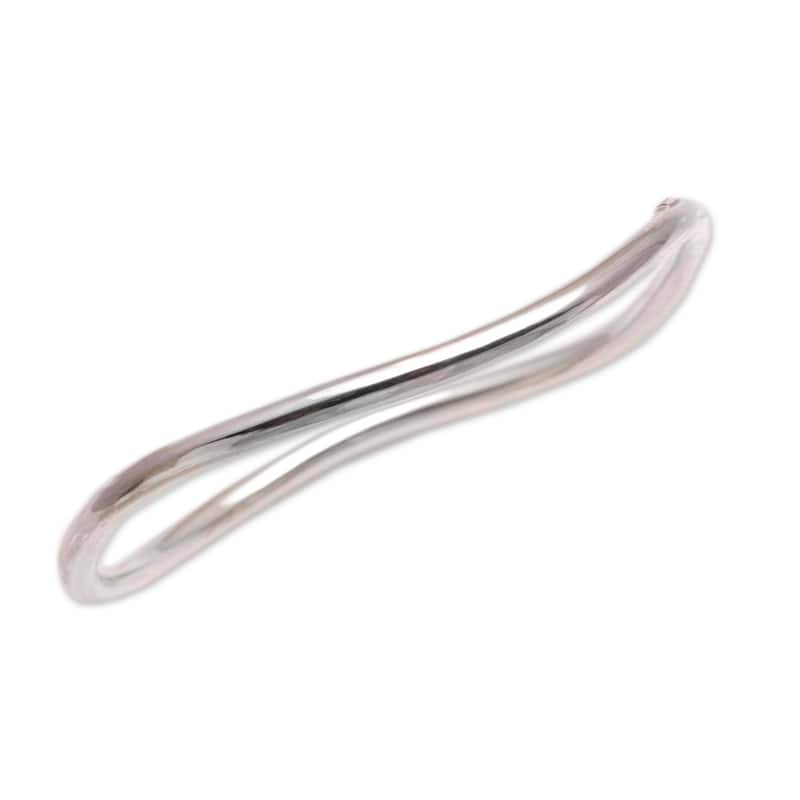 Handmade Sleek and Chic Sterling Silver Bracelet (Indonesia)