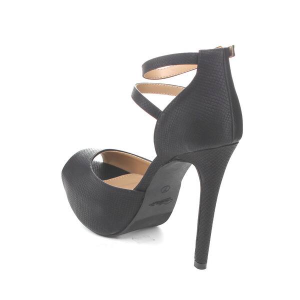 best high quality leather sandals flat rivets straps list and get best high quality leather sandals flat rivets straps list and get