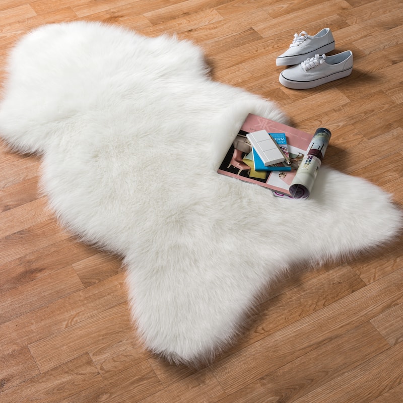 Alexander Home Asher Faux Fur Sheepskin Area Rug