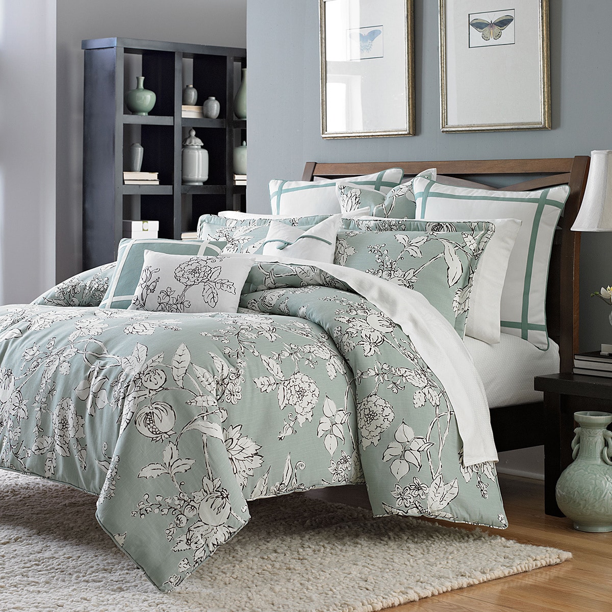 michael amini bedding