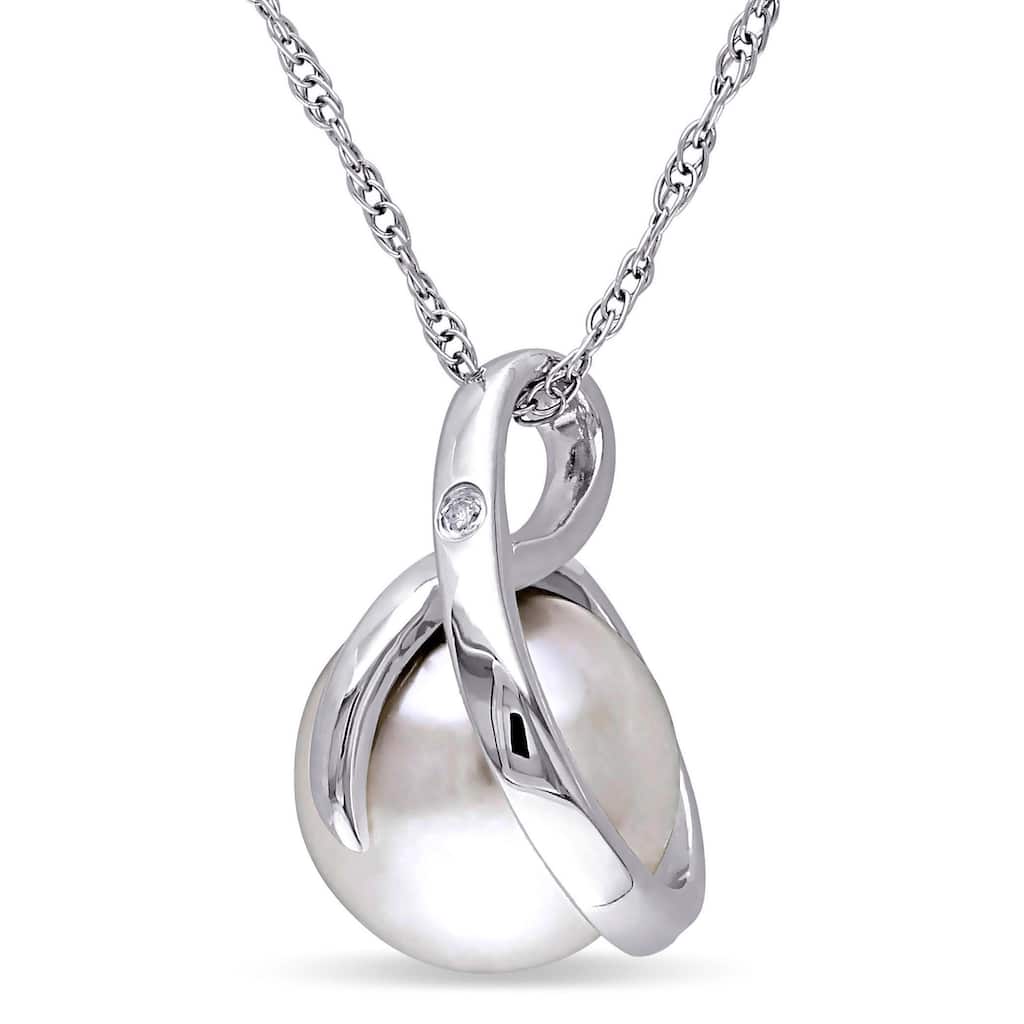 Miadora 10k White Gold Cultured Freshwater Pearl and Diamond Accent Necklace (8-8.5 mm)