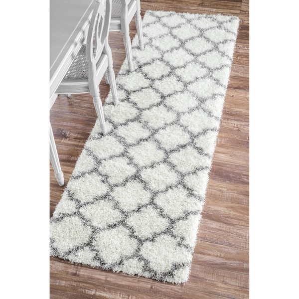 nuLOOM Moroccan Trellis Soft and Plush Shag Runner Rug (28 x 8)