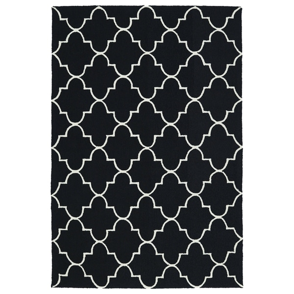 Indoor/ Outdoor Handmade Getaway Black Tiles Rug (5'0 x 7'6) - 5' x 7'6"