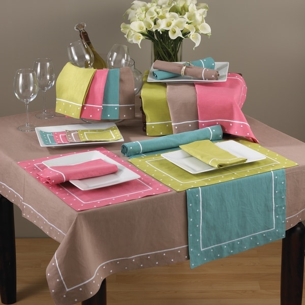 Embroidered Dot Border Placemat (Set of 4)