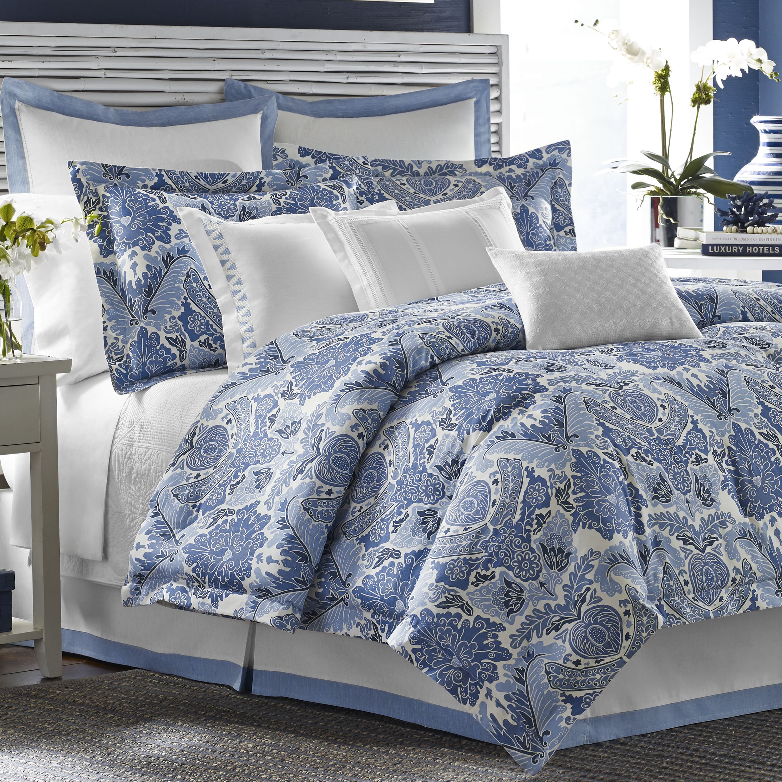 Shop Tommy Bahama Porcelain Paradise 3 Piece Duvet Cover Set