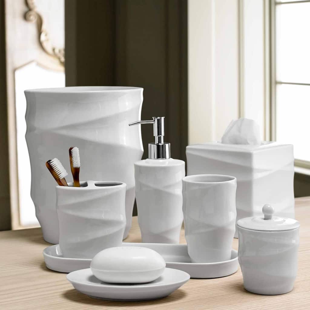 Modern Line Bath Accessory Collection