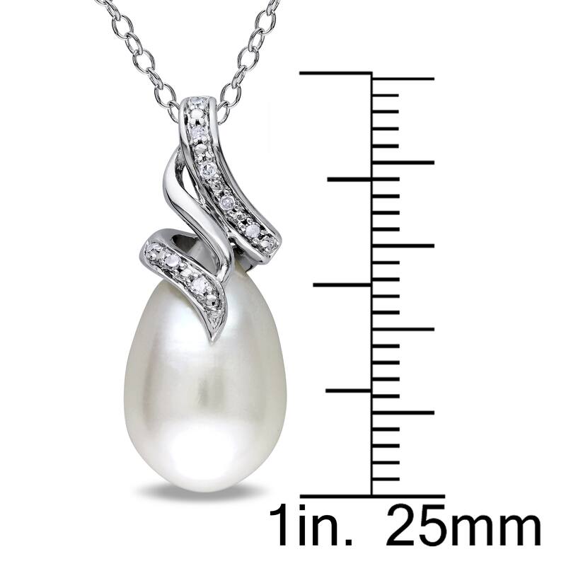 Miadora Sterling Silver Cultured Freshwater White Pearl and Diamond Accent Drop Necklace (9-9.5 mm)