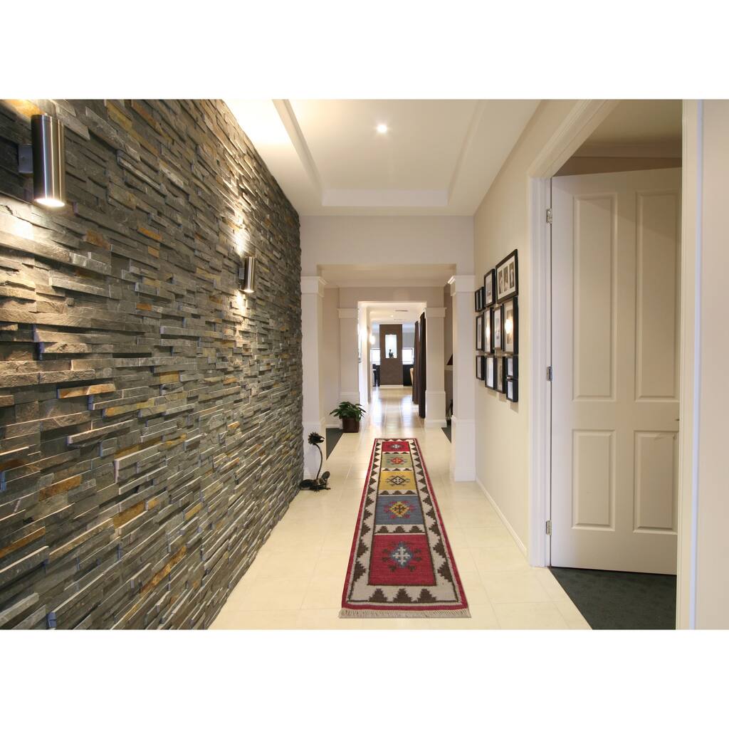 Handmade Vegetable Dye Kilim Wool Runner (India) - 2'3 x 7'10