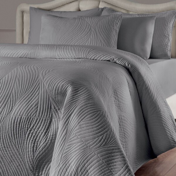 Brielle Stream 3-piece Quilt Set
