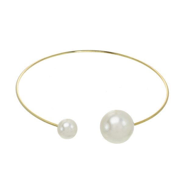 pearl drop earrings and bracelet