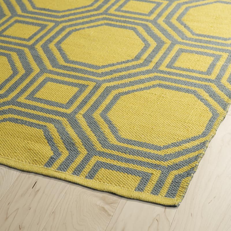 Indoor/Outdoor Laguna Yellow and Grey Geo Flat-Weave Rug (2'0 x 3'0) - 2' x 3'