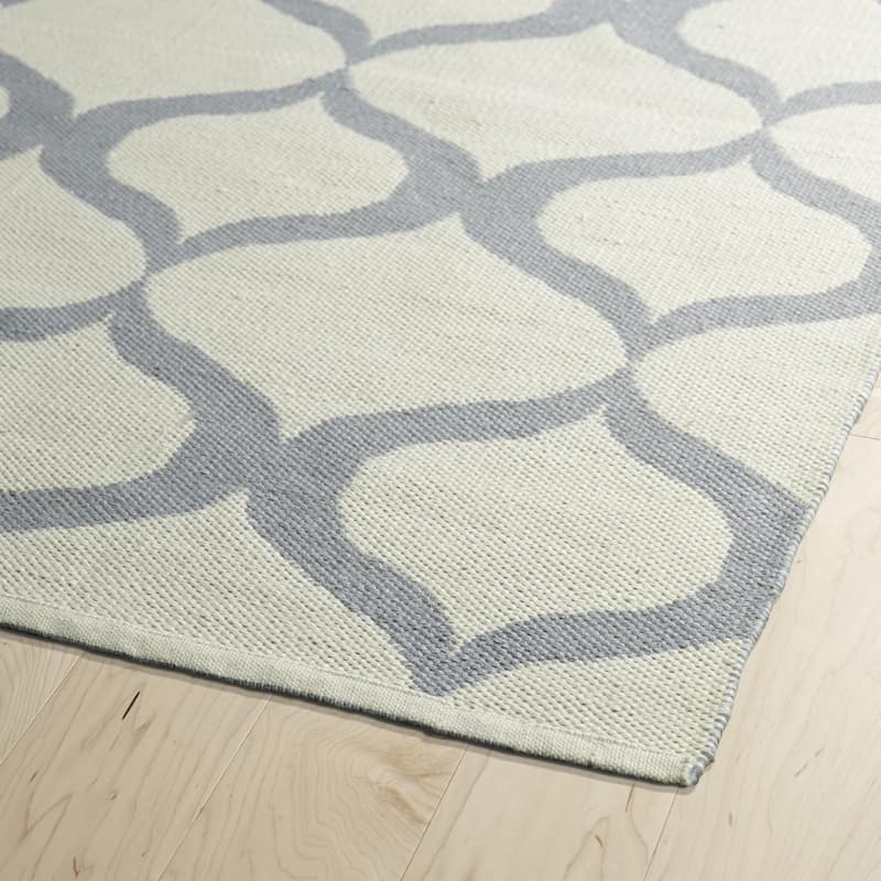 Indoor/Outdoor Laguna Ivory and Grey Geo Flat-Weave Rug (2'0 x 3'0) - 2' x 3'