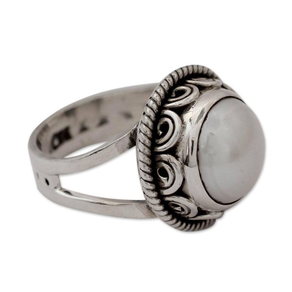 Handmade Sterling Silver Perfect Love Freshwater White Pearl Cocktail Ring (India)